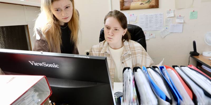 Оформили &laquo;по-тихому&raquo; и не заплатили: как ИП наживаются на школьниках ХМАО, и что за это будет