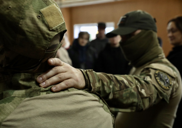 Единовременная выплата контрактникам в ХМАО выросла до 4,1 млн и стала самой большой в России