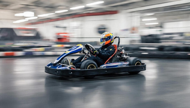 Пришлось зашивать: в Сургуте ребенок едва не откусил язык за рулем картинга в торговом центре