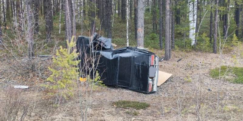 На трассе в ХМАО машина вылетела в кювет, погиб молодой водитель