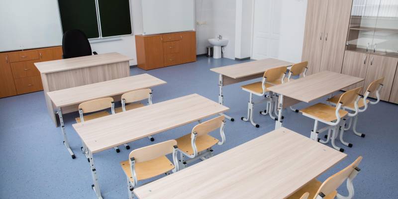 В Сургуте учеников школы отправили на дистант, причина &ndash; здание затрещало по швам