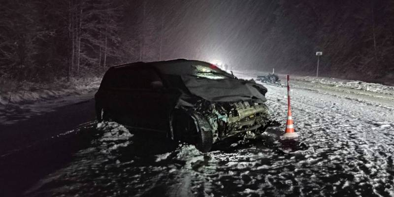 Машину разорвало: жители Сургутского района погибли в жутком ДТП в Тюменской области. ФОТО