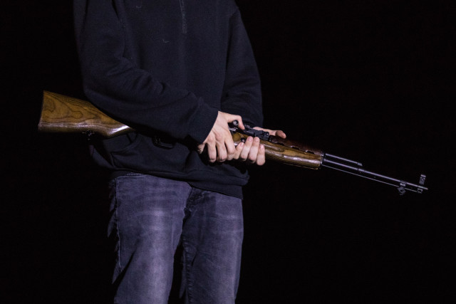 В Сургуте пойдет под суд мужчина, убивший лося в черте города В Сургуте пойдет под суд мужчина, убивший лося в черте города