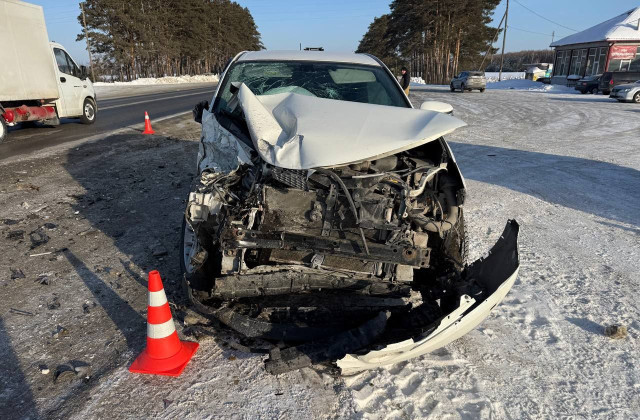 Выехал с обочины и тут же устроил ДТП водитель на трассе Тюмень – Ханты-Мансийск Выехал с обочины и тут же устроил ДТП водитель на трассе Тюмень – Ханты-Мансийск