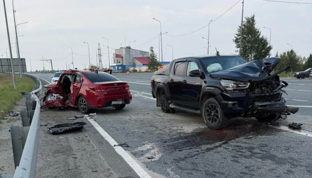 Два человека, в том числе ребенок, получили травмы в ДТП под Сургутом