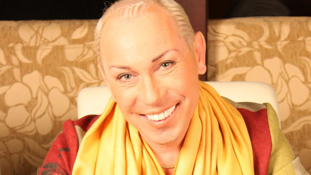 В Ханты-Мансийске отменили шоу популярного в России пародиста Пескова