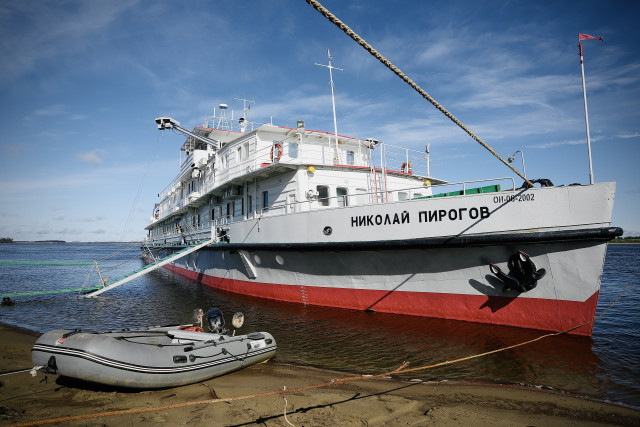 Уникальная плавполиклиника начала курсировать по ХМАО Уникальная плавполиклиника начала курсировать по ХМАО