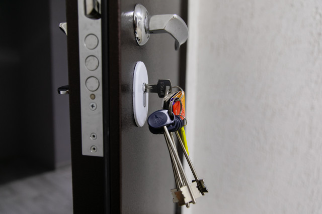 Жительница Нижневартовска пригласила в гости незнакомку, но вскоре пожалела Жительница Нижневартовска пригласила в гости незнакомку, но вскоре пожалела