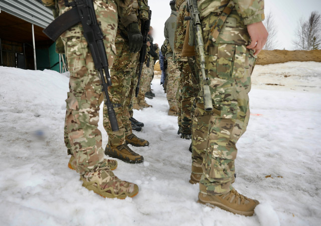 Омбудсмен встала на защиту овдовевшего бойца СВО, дети которого оказались в детдоме