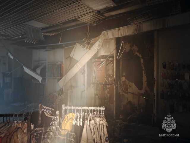В ХМАО произошел пожар в ТРЦ, где год назад обвалился потолок В ХМАО произошел пожар в ТРЦ, где год назад обвалился потолок