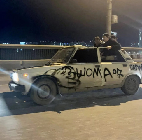 В Тюмени 15-летний школьник купил машину, сделал из нее кабриолет и устроил гонки по городу