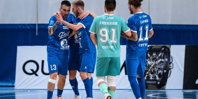 Сургутский «Факел» феерично прервал серию поражений в регулярном чемпионате России по футзалу Сургутский «Факел» феерично прервал серию поражений в регулярном чемпионате России по футзалу