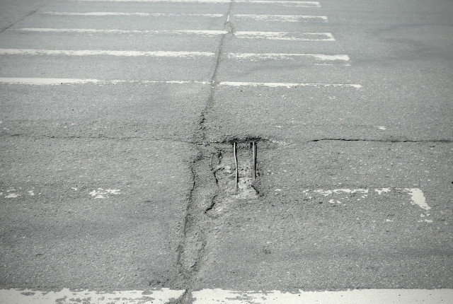 В ХМАО обвалившийся из-за фур мост, ведущий к трем населенным пунктам, заменят на временный В ХМАО обвалившийся из-за фур мост, ведущий к трем населенным пунктам, заменят на временный