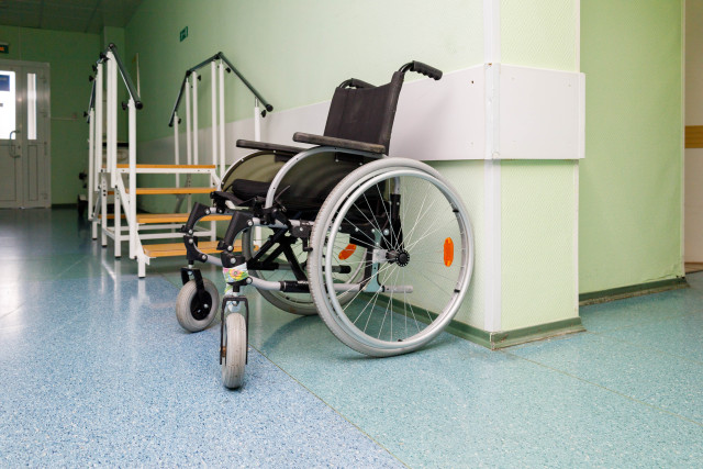 Власти ХМАО станут следить за тем, как компании нанимают на работу людей с инвалидностью