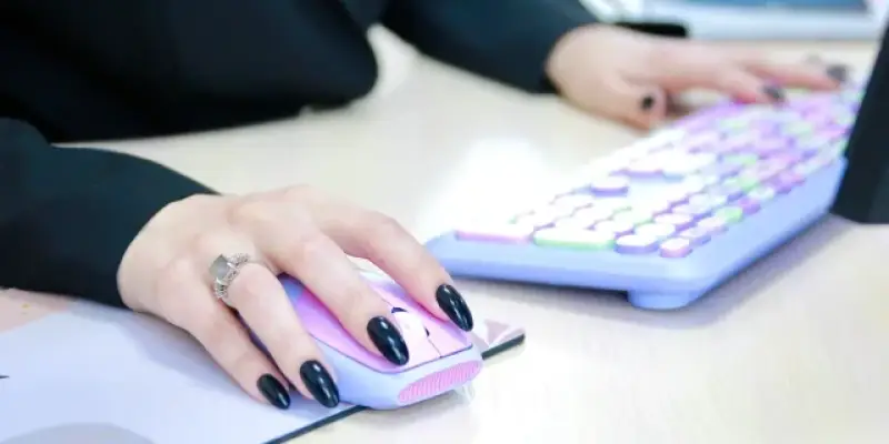 Наговорила на статью: жительница ХМАО попала под суд за комментарий в соцсети Наговорила на статью: жительница ХМАО попала под суд за комментарий в соцсети