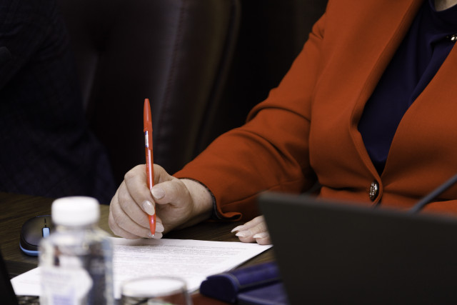 Контроль над метанолом, изменение пенсий и долги умерших: что изменится для россиян с 1 ноября