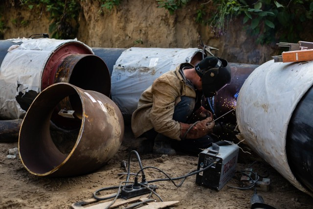 В ХМАО прокуратура заступилась за жителей, оставшихся без воды из-за порыва