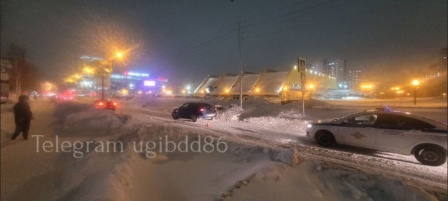 В Нижневартовске под колеса машины попал младшеклассник