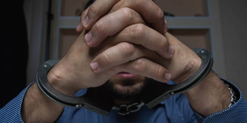В аэропорту Сургута мужчина обокрал многодетную мать