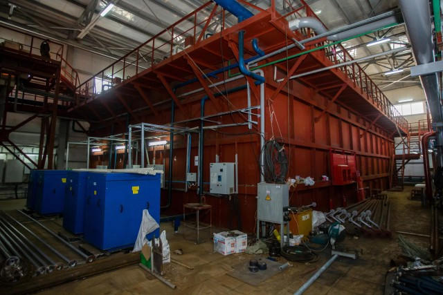 КамАЗы мусора: в Сургуте коммунальщики две недели устраняли засор в канализации