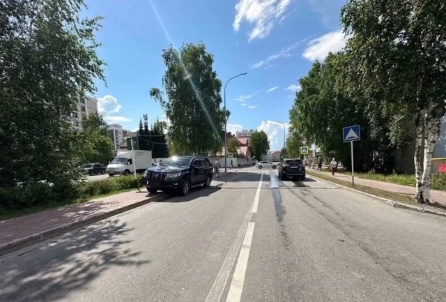 В Ханты-Мансийске на пешеходном переходе насмерть сбили 8-летнюю девочку В Ханты-Мансийске на пешеходном переходе насмерть сбили 8-летнюю девочку