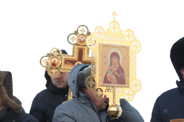 Жителей ХМАО призвали молиться на улицах за Донбасс, страдающий от засухи