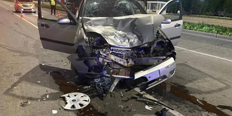 Въехал в стоящий авто: три человека пострадали в жестком ДТП в Нижневартовске