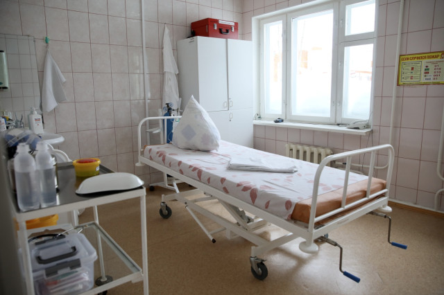 ​Копоть осела на бронхах: в Сургуте врачи выхаживают детей, пострадавших при пожаре