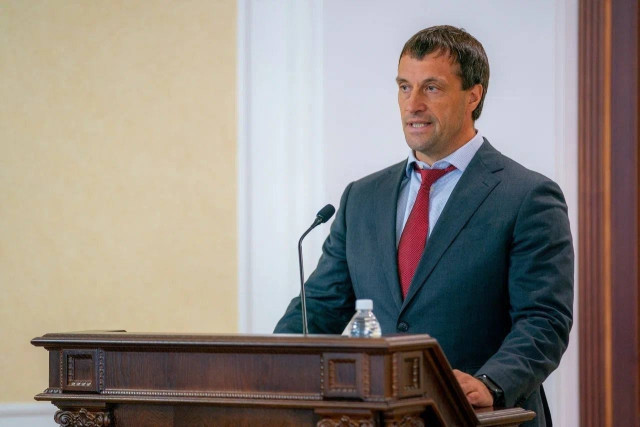 В отставку уходит заместитель губернатора ХМАО Исаков