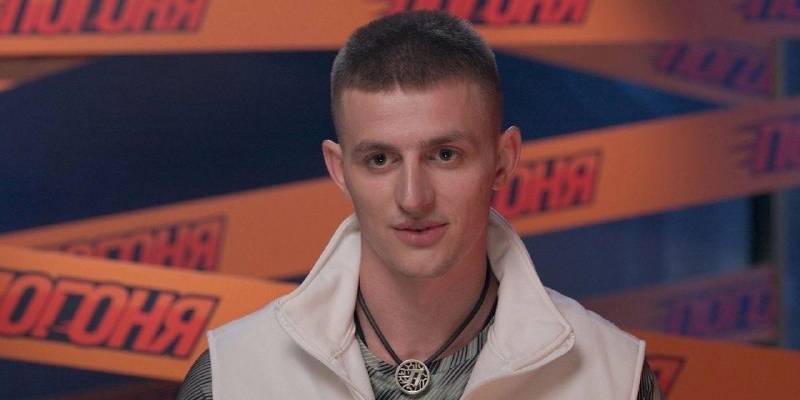 Знаменитый футболист подарил 50 тысяч рублей физруку из Югры на телешоу «Погоня». ВИДЕО Знаменитый футболист подарил 50 тысяч рублей физруку из Югры на телешоу «Погоня». ВИДЕО
