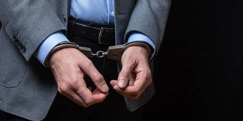 Не успел продать ни грамма: мигрант получил солидный срок за торговлю наркотиками в ХМАО
