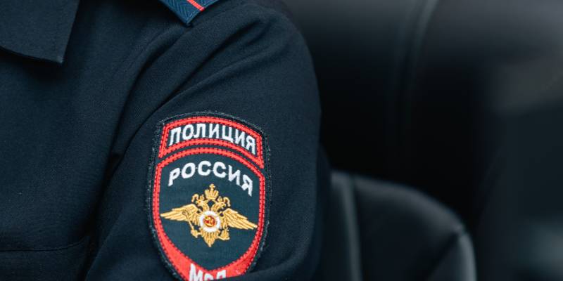 В Сургутском районе осудили водителя за экстремистскую символику на зеркале автомобиля