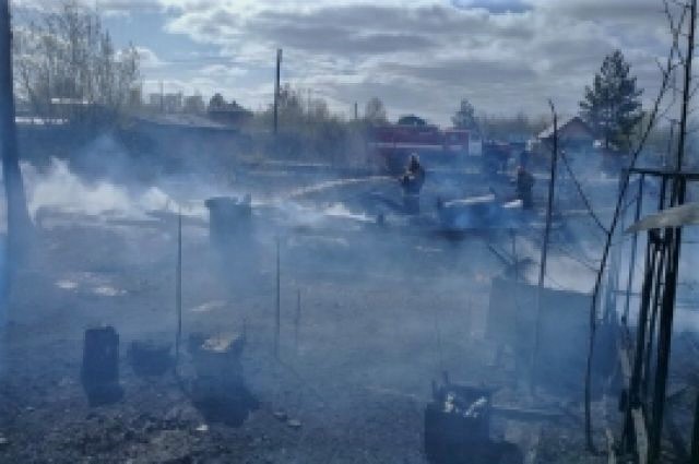 В Нижневартовске сгорело несколько домов