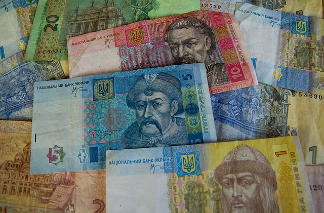 ​Госдума одобрила ограничения на денежные переводы на Украину