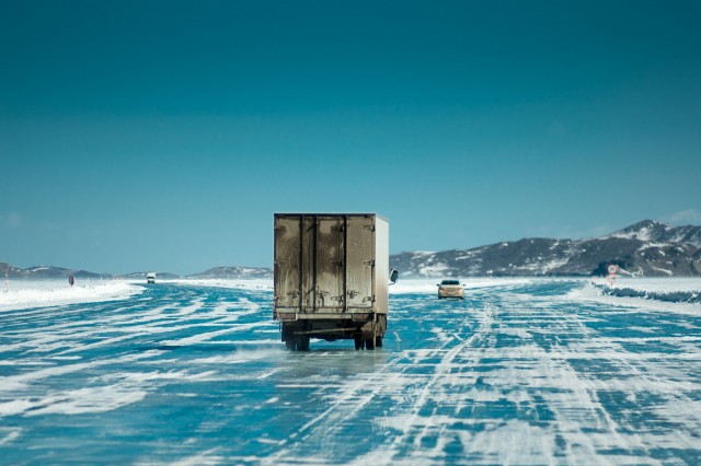 В Югре закрывают опасные ледовые переправы