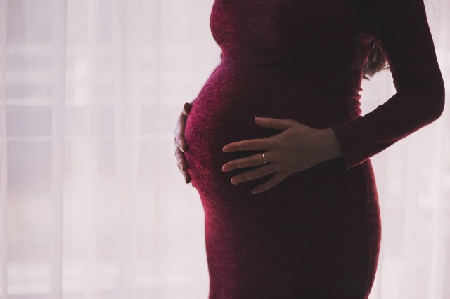 Пензенским беременным женщинам советуют избегать людные места