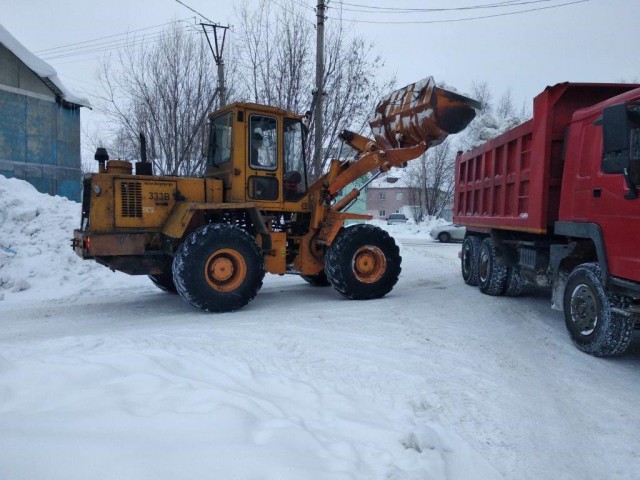 В Сургутском районе подрядчики не справляются с уборкой снега