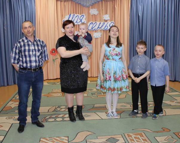 В фестивале ко Дню семьи приняли участие 32 семьи Сургутского района