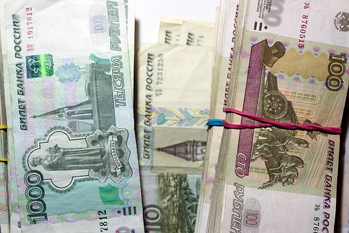 Жители Ноябрьска задолжали коммунальщикам 600 миллионов рублей