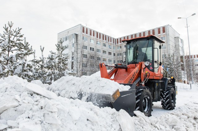 ​Департамент ЖКХ провёл рейд по контролю уборки снега в Лянторе