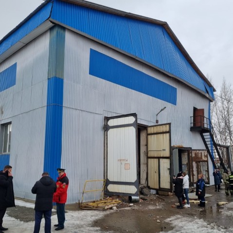 Из-за взрыва газа на насосной станции Нижневартовска пострадали пять человек