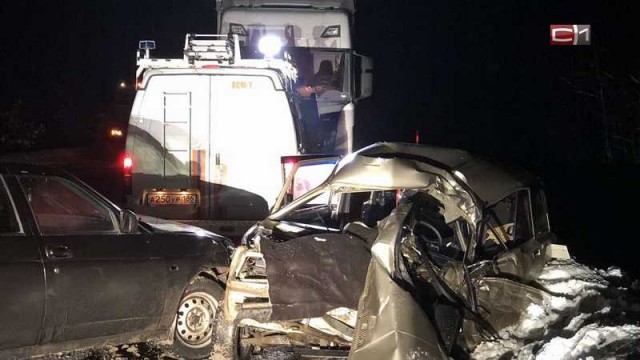 В Сургутском районе в тройном ДТП погиб водитель