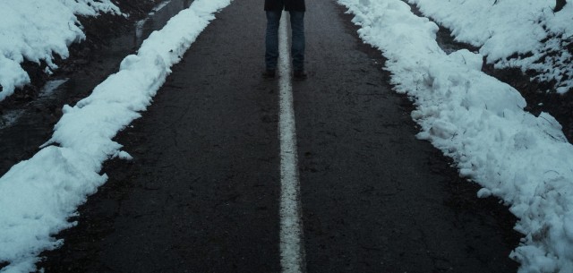 В Липецке асфальт на дорогах сошёл вместе со снегом