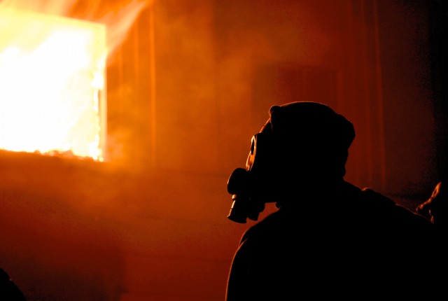 Во время пожара в подмосковном Серпухове в многоквартирном доме погиб мужчина