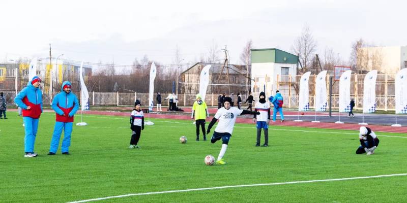 ​Большой и умный: В Сургутском районе открылся стадион с интерактивной площадкой